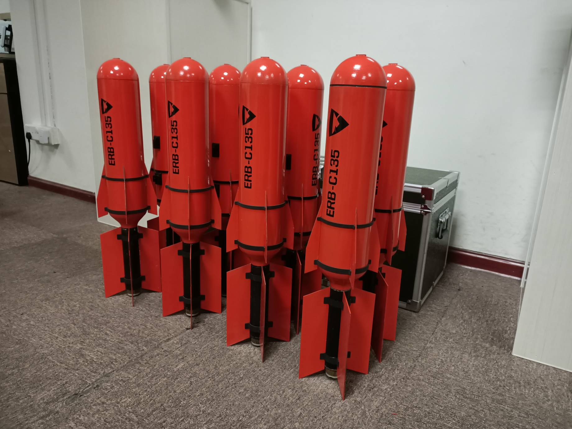 高层火灾应急弹灭火弹应急弹_无人机网(www.youuav.com) 高层火灾应急弹灭火弹应急弹_无人机网(www.youuav.com)