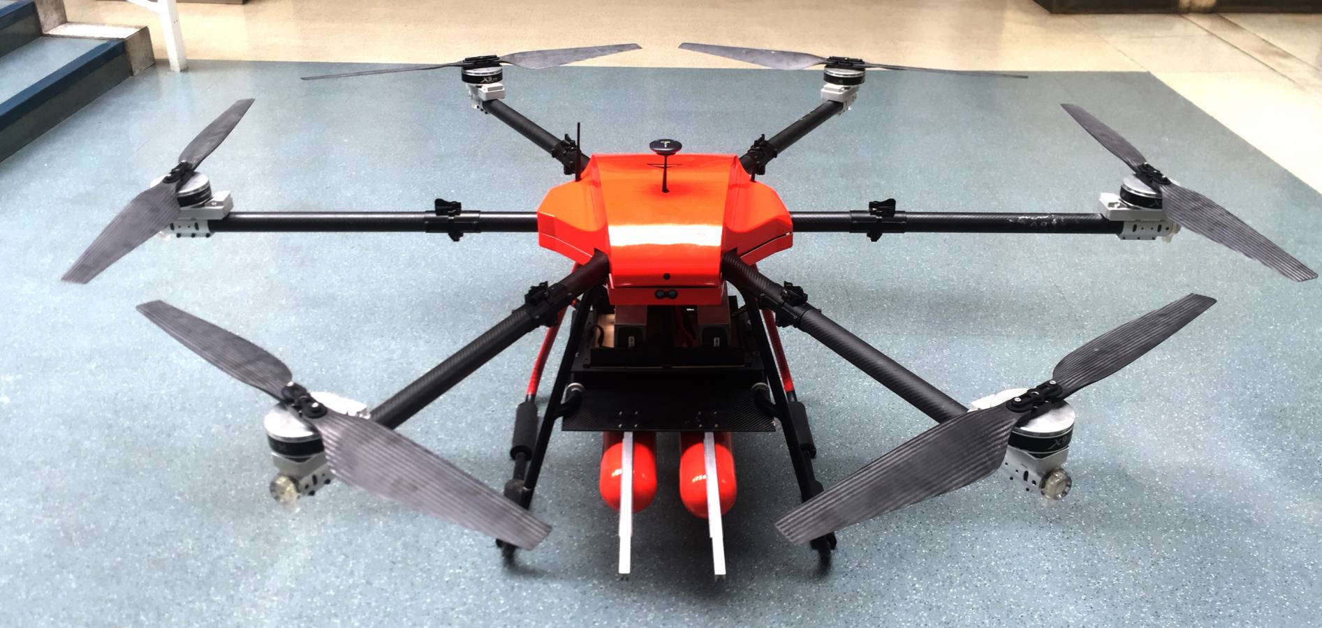 航空消防投弹灭火及物资投送系统 (六旋翼重载无人机)_无人机网(www.youuav.com) 航空消防投弹灭火及物资投送系统 (六旋翼重载无人机)_无人机网(www.youuav.com)