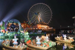 旅游｜500无人机点亮新年“心”希望