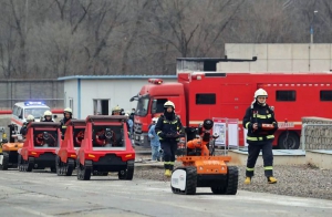 实战演练：北京一石化罐区突发“火灾”，机器人、无人机大显身手