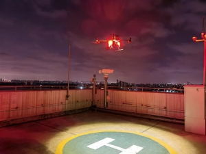 闵行海事局顺利完成首次无人机夜间巡航执法