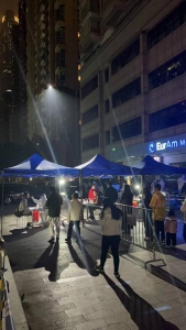 找到了！他用无人机喊话“排队测核酸”