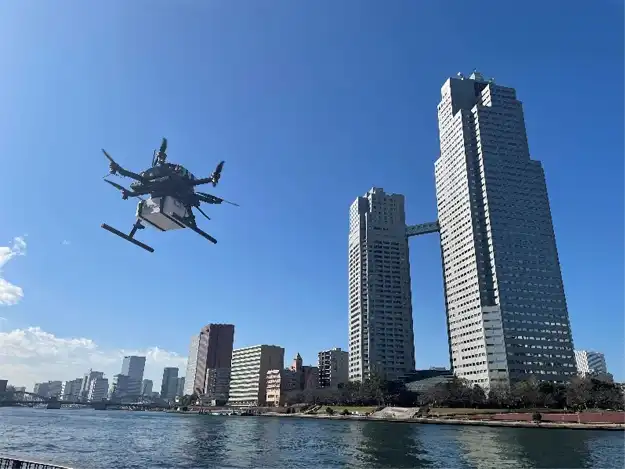 日航、KDDI、Weathernews、JR East和Terra Drone将在隅田川上空进行无人机送药示范实验