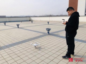 文昌湖区城乡建设局利用无人机全面巡查工地扬尘 提高治污减霾工作效率