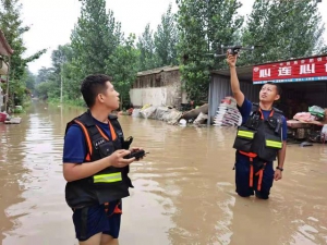 “蓝鹰”养成记——记消防无人机操控员邹镇的“飞行之路”