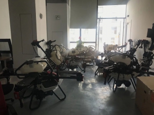 服务站被封12小时后，温暖的一幕来了！