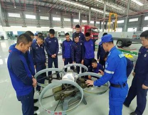 林芝市森林消防支队组织无人机操作培训