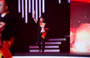 新时代下，他向世界呈现低空出行中国方案