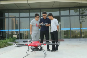 入行飞手，年入百万！看他如何为梦想插上“金翅膀”