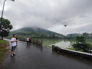 桐庐首个“无人机巡河”志愿服务队成立