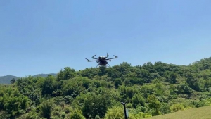 哈工大重研院氢动力六旋翼无人机首飞