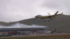 翼龙无人机在青藏高原开展人工增雨（雪）试验