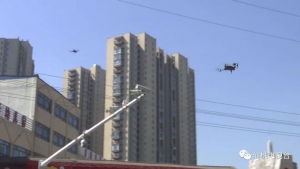 无人机空中巡查 助力疫情防控
