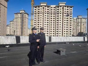 无人机高空“侦测” 浦江城管“非现场”执法拆除违建