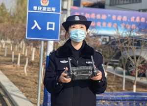 定襄公安无人机硬核消杀 助力疫情防控