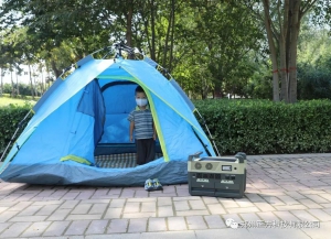 固态电池VS锂离子电池针刺实验现场演示，电池安全性能大揭秘