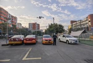 无人机起飞！空中巡查一举查处6辆违规教练车！