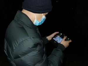 冬夜！无人机升空……