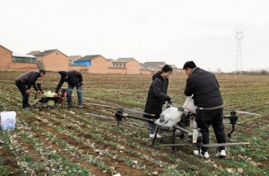 山西晋城：无人机助力春耕生产