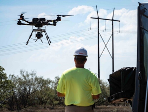 Phoenix航空无人机获得全国范围内的BVLOS豁免，用于电力线检查