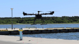 Creek&River合作进行实验，用大型无人机收集、飞行和运输30升的水。 工作取代了船只，以减少人类的风险，并实现应急反应