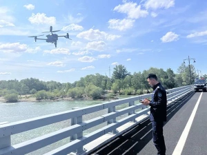 “警”防溺水 小小无人机 助力大巡防