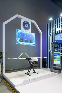 “成都高新造”无人机“飞进”2023成都世界科幻大会