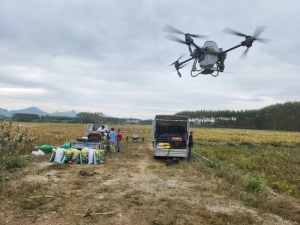 武宣县：无人机植保飞出助农“新高度”