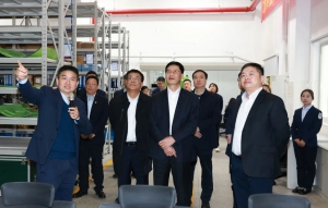 郝照平一行赴江苏签署战略合作协议并调研在宁单位