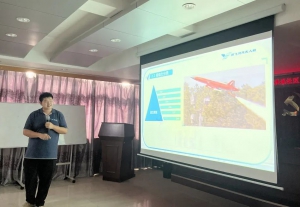 “科技进社区、我的飞天梦” 翼飞鸿天引航少年科技梦想