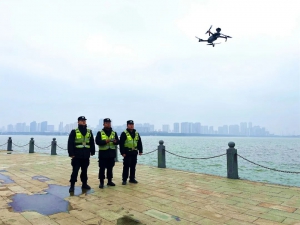 无人机助力，立体式宣传！——青山湖公安“花式宣传”让禁燃禁放走“新”更入“心”