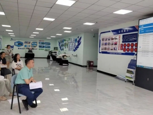 【精飞要闻】娄底市科技局深入精飞集团调研 指导技术创新与产业发展