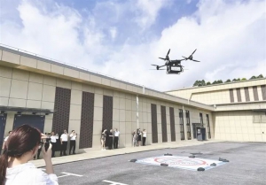 南宁解锁“空投”快递新技能！广西首批低空无人机物流运输航线成功首飞