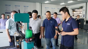 松滋市领导莅临旭日蓝天考察，共谋低空经济发展新篇