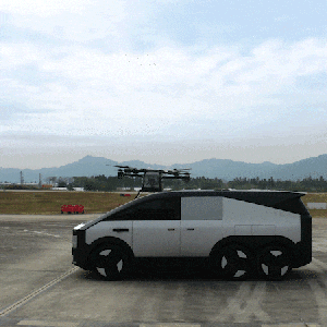 直击航展！“陆地航母”全球公开首飞亮点，结尾有彩蛋！