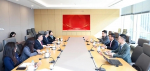 飞鹏动态 | 航天飞鹏与WTO前总干事会面