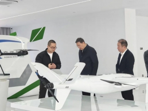 政企携手赋能民营企业 聚力共促低空经济发展——市委常委统战部部长楼琅坚率队莅临容祺科技展开专题调研