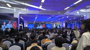 星逻智能机器人家族亮相苏州具身智能机器人大会