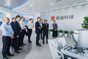 中国铁路通信信号集团党委书记、董事长楼齐良调研普宙科技