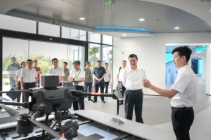 中国民航信息集团领导莅临普宙科技参观考察