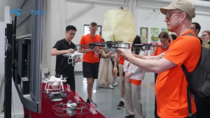 一飞智控：吸引世界百强高校的无人机“科技磁场”