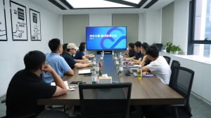 腾讯云专家团莅临天翼科技参观交流 共拓智慧教育新篇章