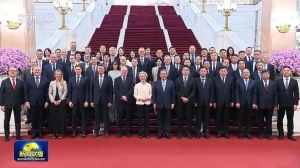 亿航智能受邀参加李强总理和欧盟主席冯德莱恩出席的中欧企业家座谈会，共商中欧合作发展新机遇