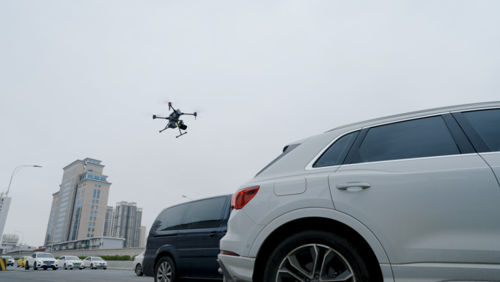 武汉“空中交警”上岗 提升交通治理效能 快速路拥堵下降11.5%