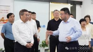 省政协副主席杨冠军莅临羚控科技参观指导，共话低空经济发展新机遇