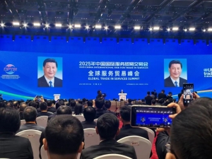 共探低空未来|航景创新重载无人机亮相2025服贸会