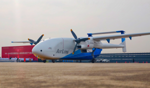 刚刚，HH-200航空商用无人运输系统首飞成功