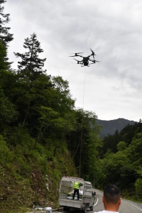 科技赋能︱无人机“空中接力”破局高山运输！汶川低空经济蹚出乡村振兴新路子