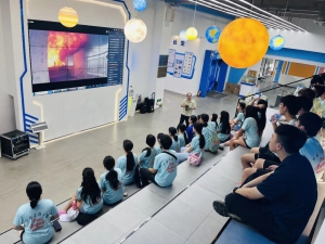 寻根逐梦科创未来！2026“亲情中华·中国寻根之旅”夏令营走进东莞无人机科普基地