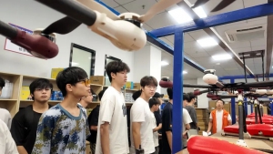 沉浸式探秘低空科技！桂航学子走进东莞异能无人机基地开展研学实践